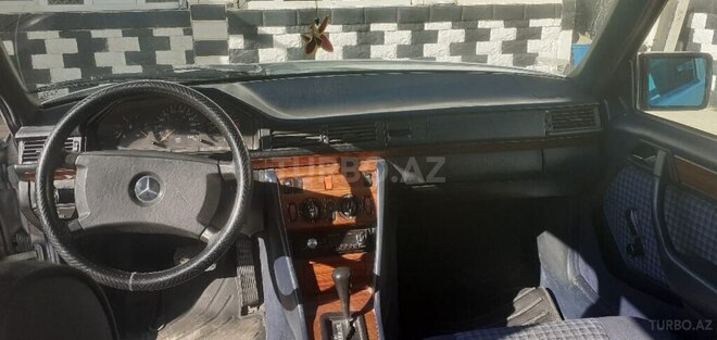 Mercedes C 220 1993, 365,814 km - 2.0 l - Bakı