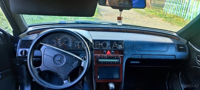 Mercedes C 230 1997, 317,243 km - 2.3 л - Cəlilabad