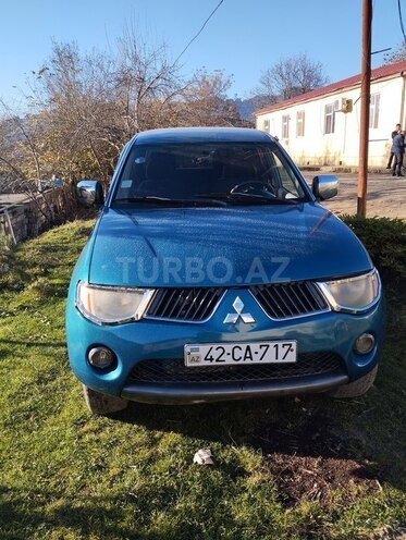 Mitsubishi L200 2007, 286,500 km - 2.5 l - Lerik