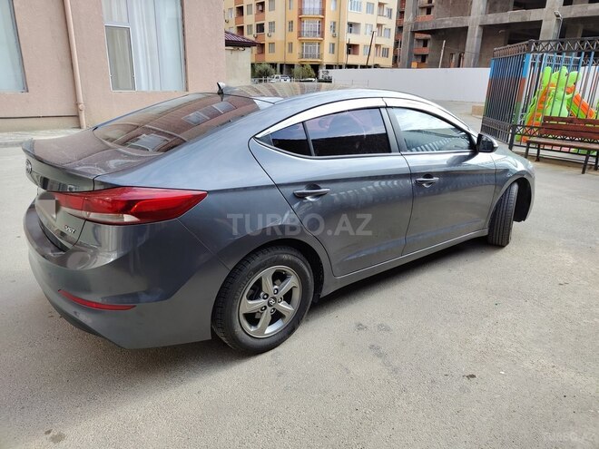 Hyundai Elantra 2015, 134,500 km - 1.6 l - Bakı