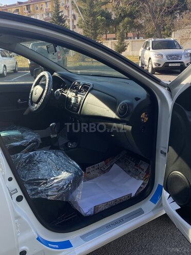 Renault Sandero 2015, 27,513 km - 1.6 l - Xırdalan