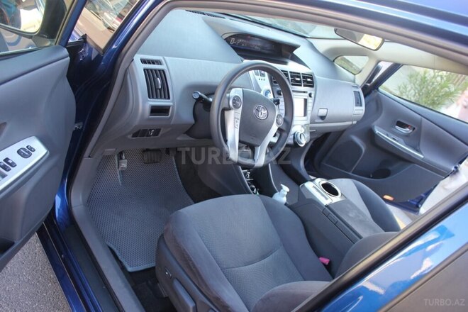 Toyota Prius V 2012, 315,000 km - 1.8 l - Bakı
