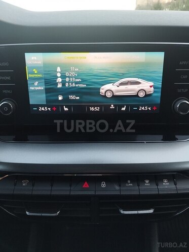 Skoda Octavia 2021, 33,500 km - 1.4 l - Bakı