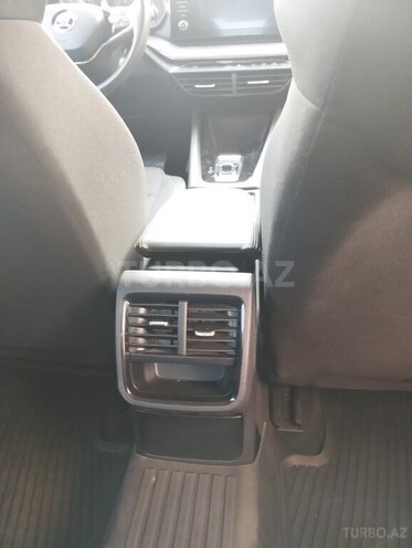 Skoda Octavia 2021, 33,500 km - 1.4 l - Bakı