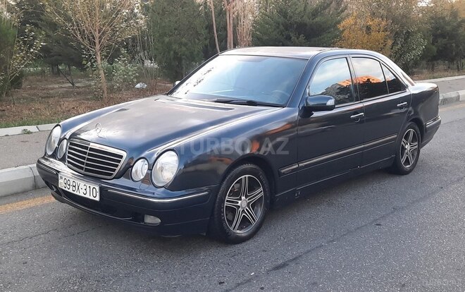 Mercedes E 220 2000, 326,000 km - 2.2 л - Bakı