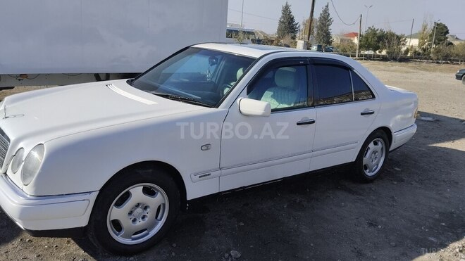 Mercedes E 230 1996, 560,000 km - 2.3 l - Sumqayıt