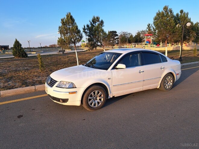Volkswagen Passat 2003, 200,000 km - 1.8 л - Neftçala