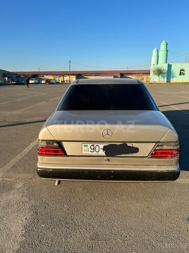 Mercedes E 200 1986, 255,555 km - 2.0 l - Cəlilabad