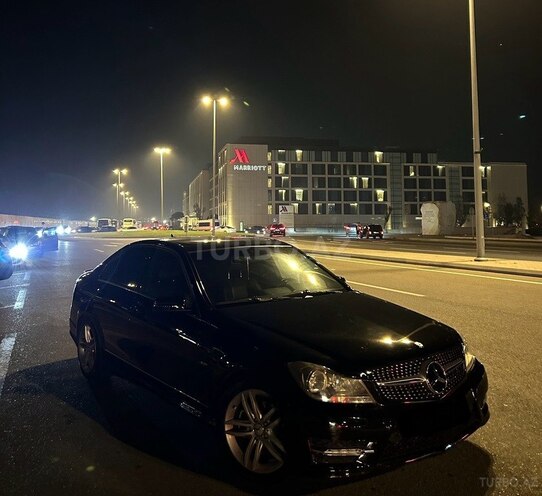 Mercedes C 250 2012, 270,000 km - 1.8 л - Bakı
