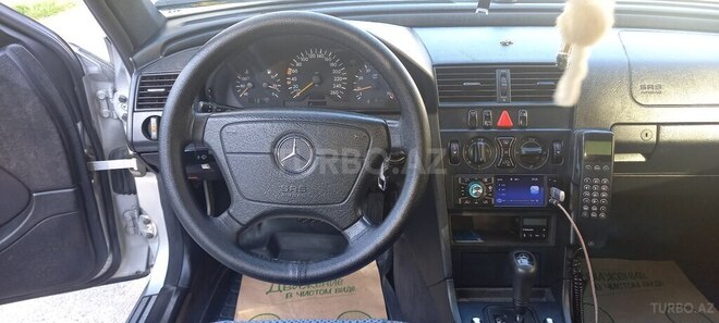Mercedes C 200 2000, 195,877 km - 2.0 l - Bakı