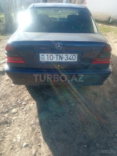 Mercedes C 240 1999, 369,945 km - 2.4 л - Yardımlı