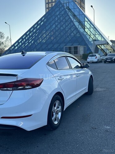 Hyundai Elantra 2015, 127,000 km - 1.6 l - Bakı