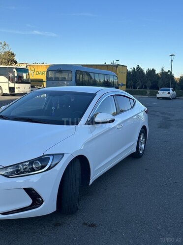 Hyundai Elantra 2015, 127,000 km - 1.6 l - Bakı