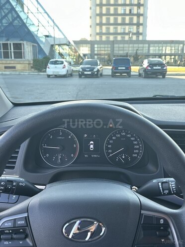 Hyundai Elantra 2015, 127,000 km - 1.6 l - Bakı