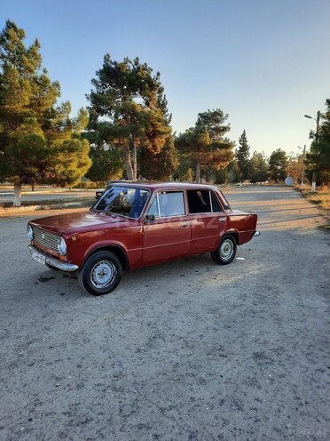 LADA (VAZ) 21011 1977, 69,852 km - 1.5 l - Salyan