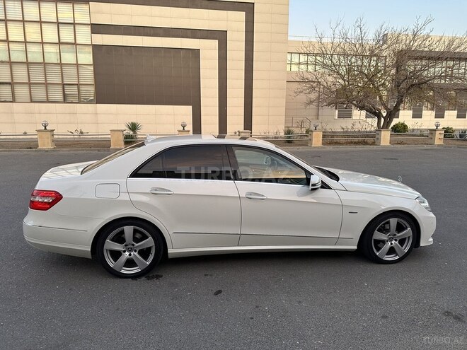 Mercedes E 220 2011, 273,000 km - 2.2 l - Bakı