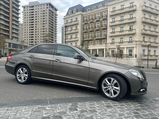 Mercedes E 220 2010, 315,000 km - 2.2 л - Bakı
