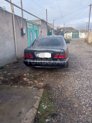 Mercedes E 270 2000, 368,700 km - 2.7 l - Bakı