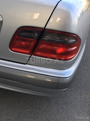 Mercedes E 220 2001, 282,452 km - 2.2 l - Bakı