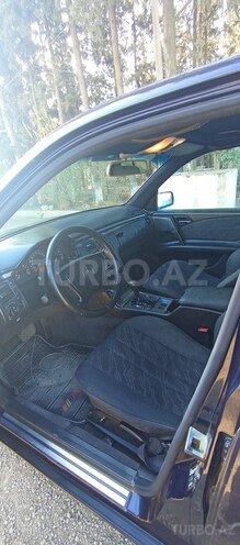 Mercedes E 240 1998, 390,000 km - 2.4 l - Tovuz