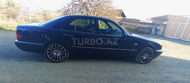 Mercedes E 240 1998, 390,000 km - 2.4 l - Tovuz