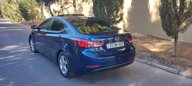 Hyundai Elantra 2015, 110,232 km - 1.8 l - Bakı
