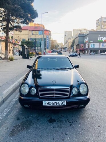 Mercedes E 200 1998, 250,000 km - 2.0 l - Bakı