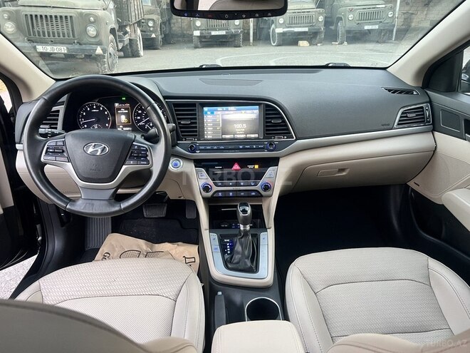 Hyundai Elantra 2017, 100,000 km - 2.0 l - Bakı