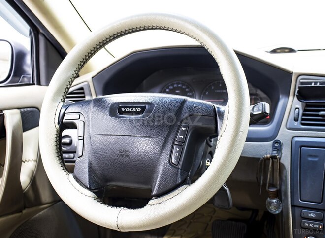 Volvo  2001, 373,000 km - 2.4 l - Bakı