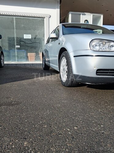 Volkswagen Golf 1999, 329,000 km - 1.8 l - Şirvan