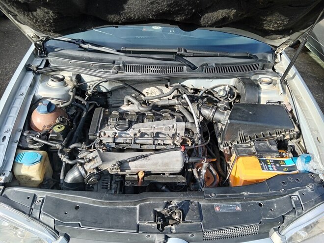 Volkswagen Golf 1999, 329,000 km - 1.8 l - Şirvan