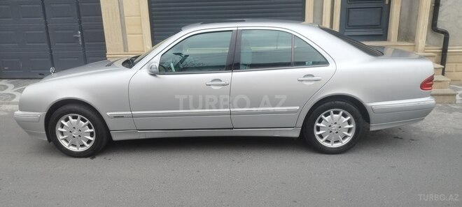 Mercedes E 240 2001, 292,000 km - 2.6 l - Şəki