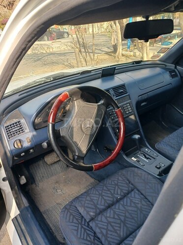 Mercedes C 220 1993, 325,000 km - 2.2 l - Bakı