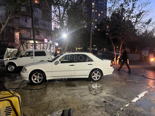 Mercedes C 230 1998, 365,000 km - 2.3 l - Bakı