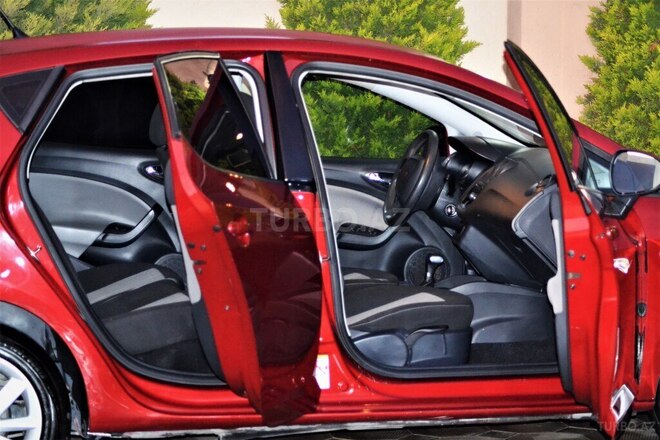 SEAT Ibiza 2012, 105,323 km - 1.6 l - Bakı