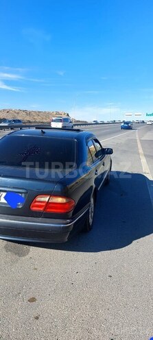 Mercedes E 220 2000, 461,000 km - 2.2 л - Bakı