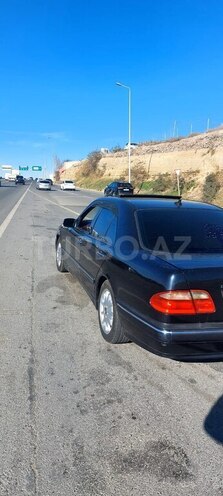 Mercedes E 220 2000, 461,000 km - 2.2 л - Bakı