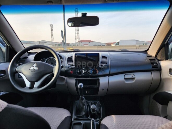 Mitsubishi L200 2013, 207,000 km - 2.5 l - Bakı