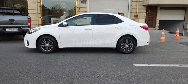 Toyota Corolla 2014, 170,000 km - 1.6 l - Bakı