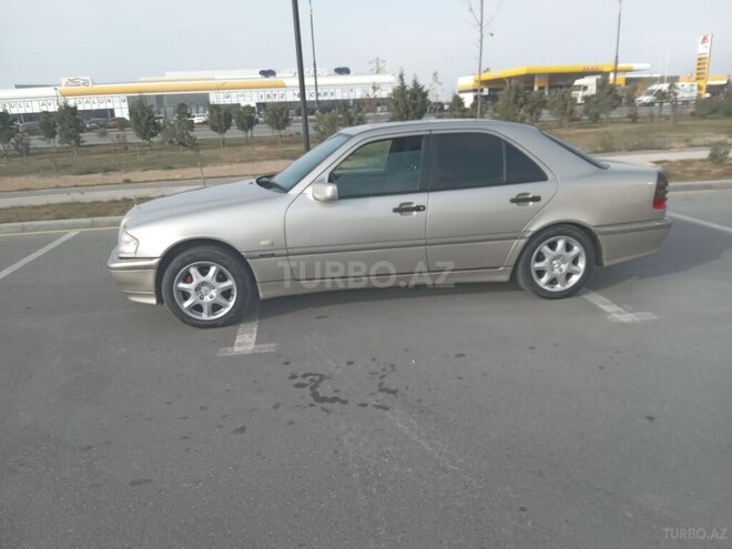Mercedes C 220 1999, 251,430 km - 2.2 l - Sumqayıt