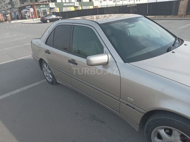 Mercedes C 220 1999, 251,430 km - 2.2 l - Sumqayıt