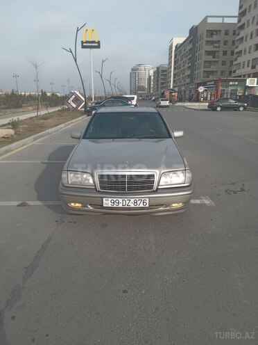 Mercedes C 220 1999, 251,430 km - 2.2 l - Sumqayıt