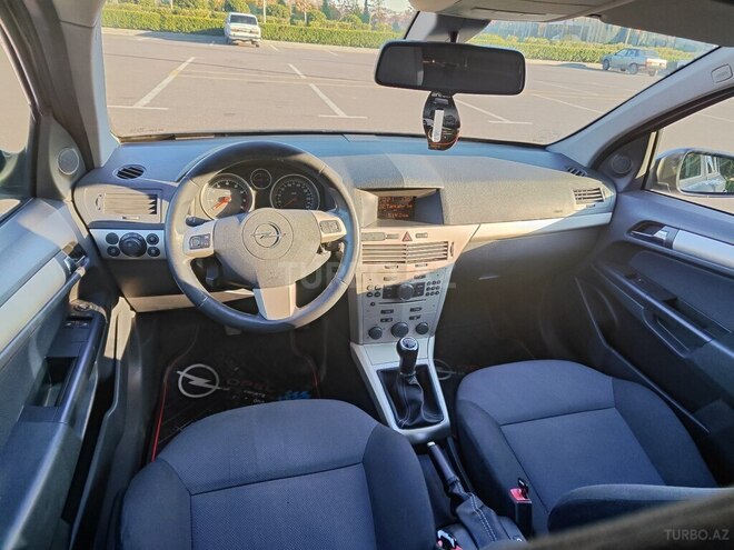 Opel Astra 2007, 240,000 km - 1.4 l - Şəki