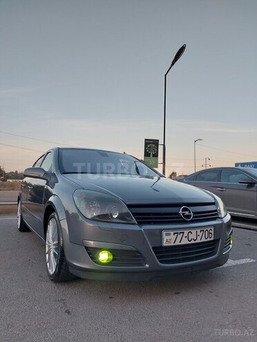Opel Astra 2006, 260,000 km - 1.4 л - Bakı