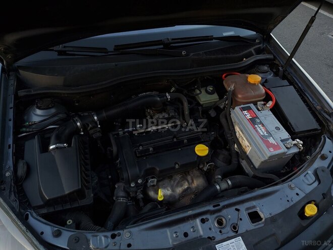 Opel Astra 2006, 260,000 km - 1.4 л - Bakı