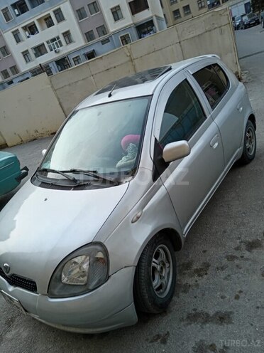 Toyota Vitz 2000, 250,000 km - 1.5 l - Bakı