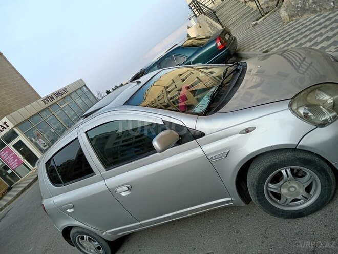 Toyota Vitz 2000, 250,000 km - 1.5 l - Bakı