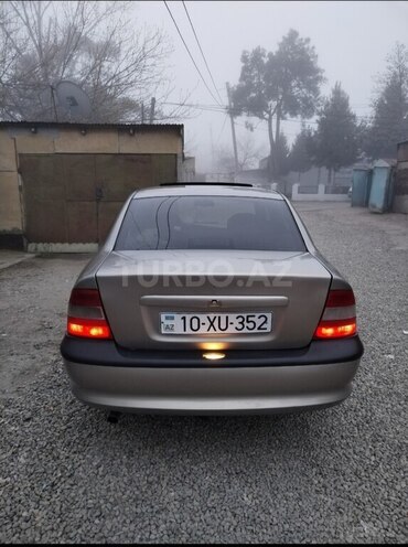 Opel Vectra 1996, 380,000 km - 1.6 l - Gəncə