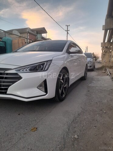 Hyundai Elantra 2019, 32,900 km - 1.6 l - Bakı