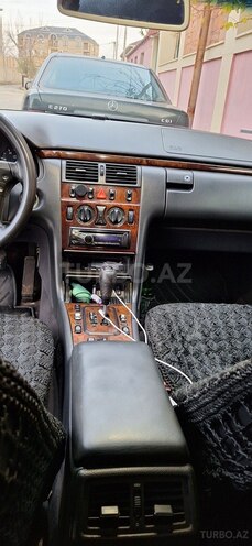 Mercedes E 270 2000, 470,300 km - 2.7 л - Bakı